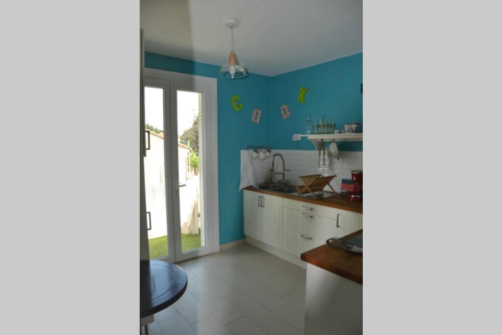 Appartement Lumineux Et Calme Avec Terrasse Авиньон Екстериор снимка