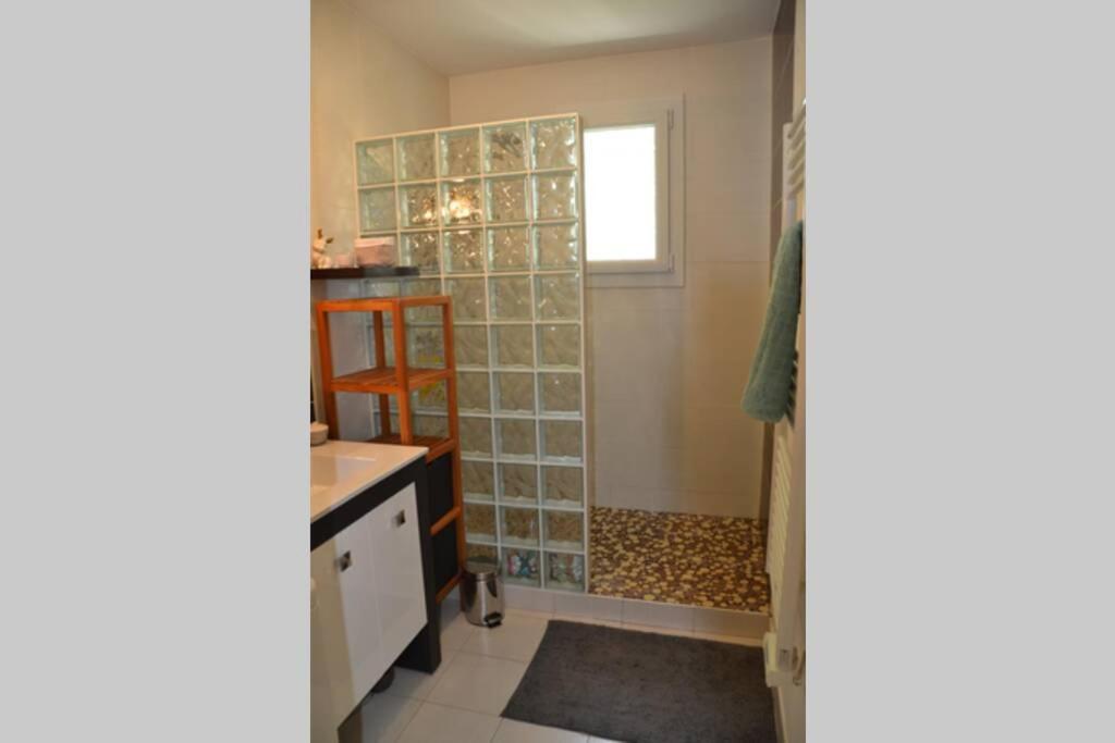 Appartement Lumineux Et Calme Avec Terrasse Авиньон Екстериор снимка